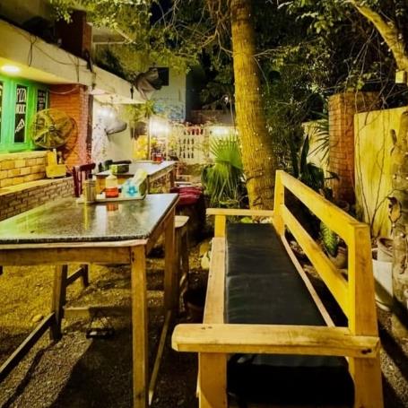 Redbrick Pizzeria Dining Benches